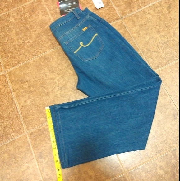 Vintage Bill Blass Stretch Bootcut circular fit  flare lag Jeans , size 10 Short - Picture 8 of 8